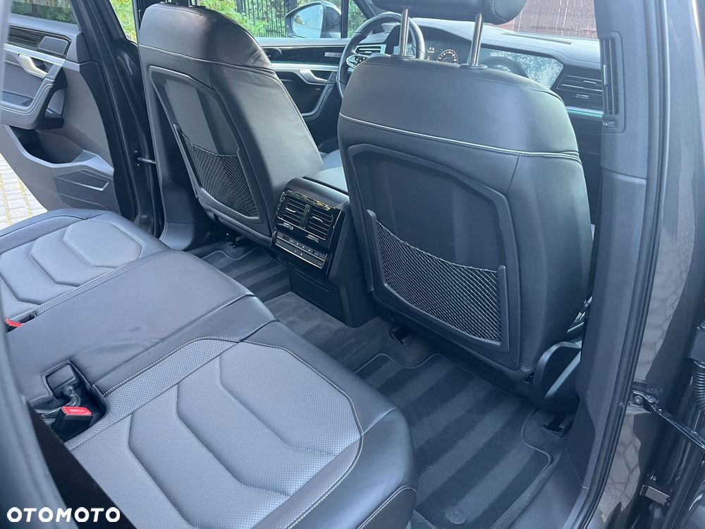 Volkswagen Touareg - 7