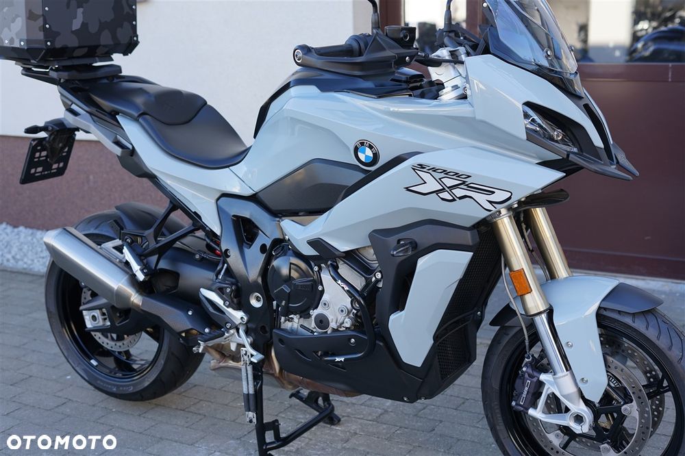 BMW S - 13