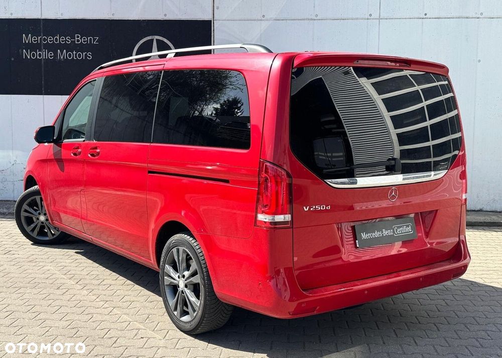 Mercedes-Benz Klasa V - 13