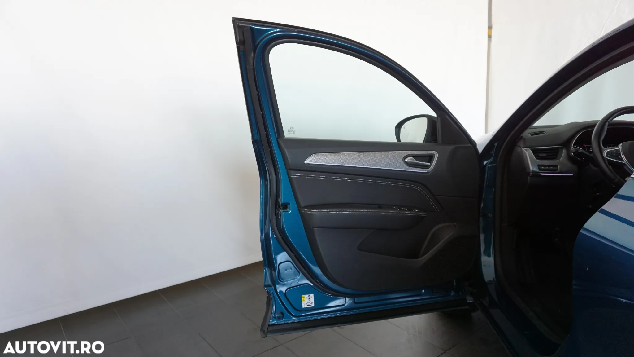 Renault Arkana MHEV 160 EDC Techno - 9