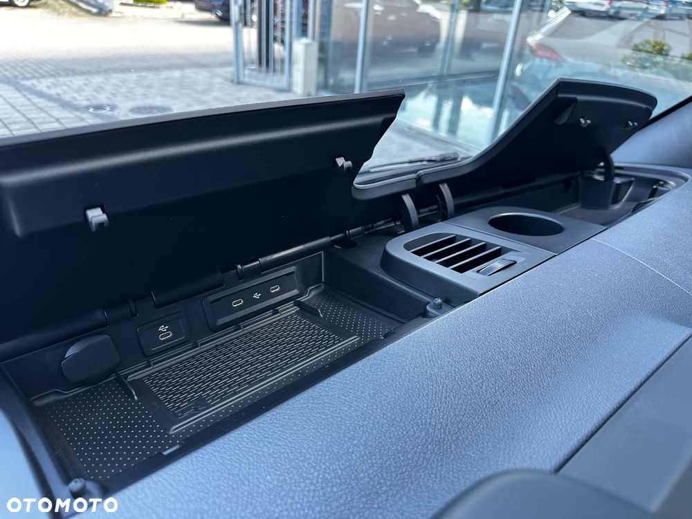 Mercedes-Benz Sprinter - 23