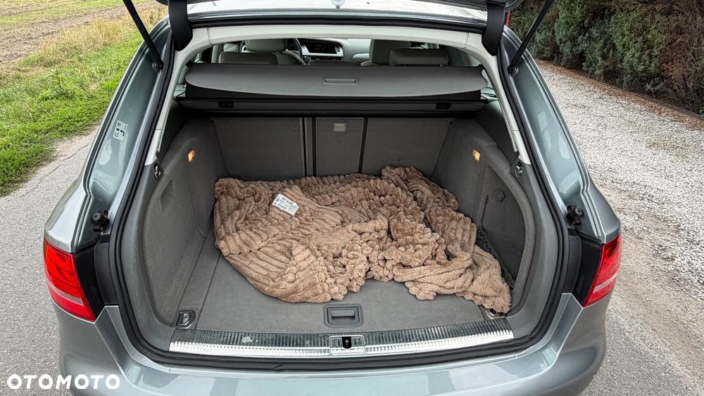 Audi A4 Avant 3.0 TDI DPF quattro S tronic S line Sportpaket - 25