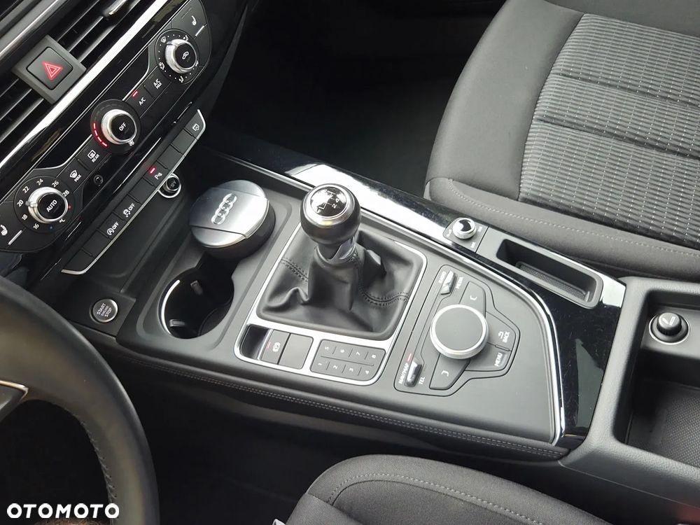 Audi A4 Avant 1.4 TFSI design - 31