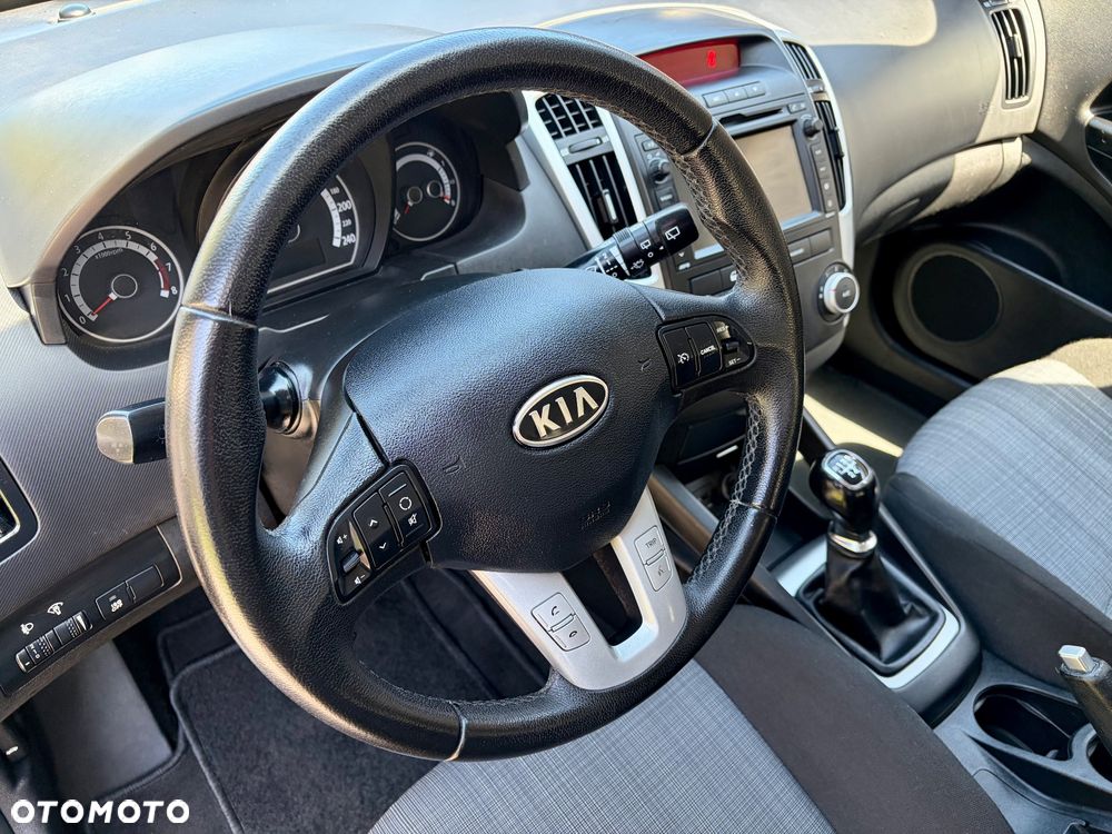 Kia Ceed 1.4 Comfort + - 19