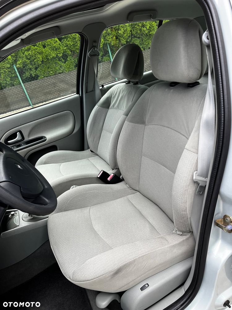 Renault Clio 1.6 16V Initiale - 8