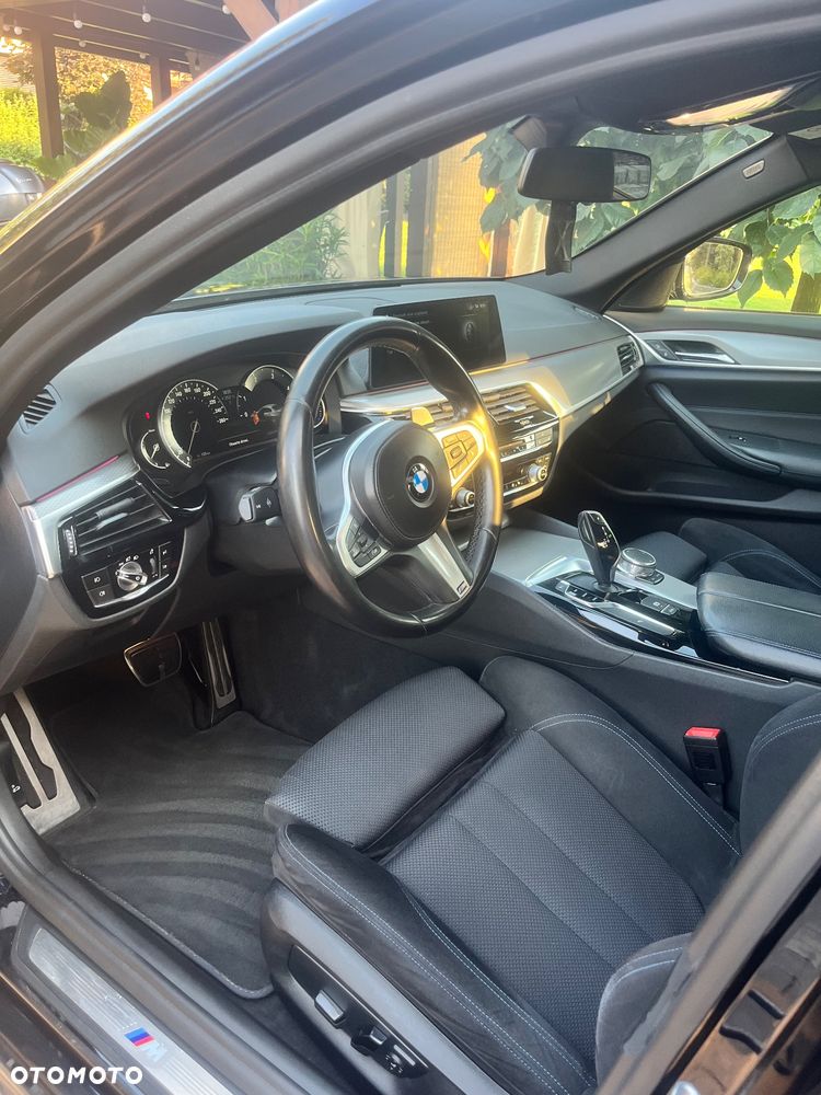 BMW Seria 5 520d xDrive M Sport sport - 27