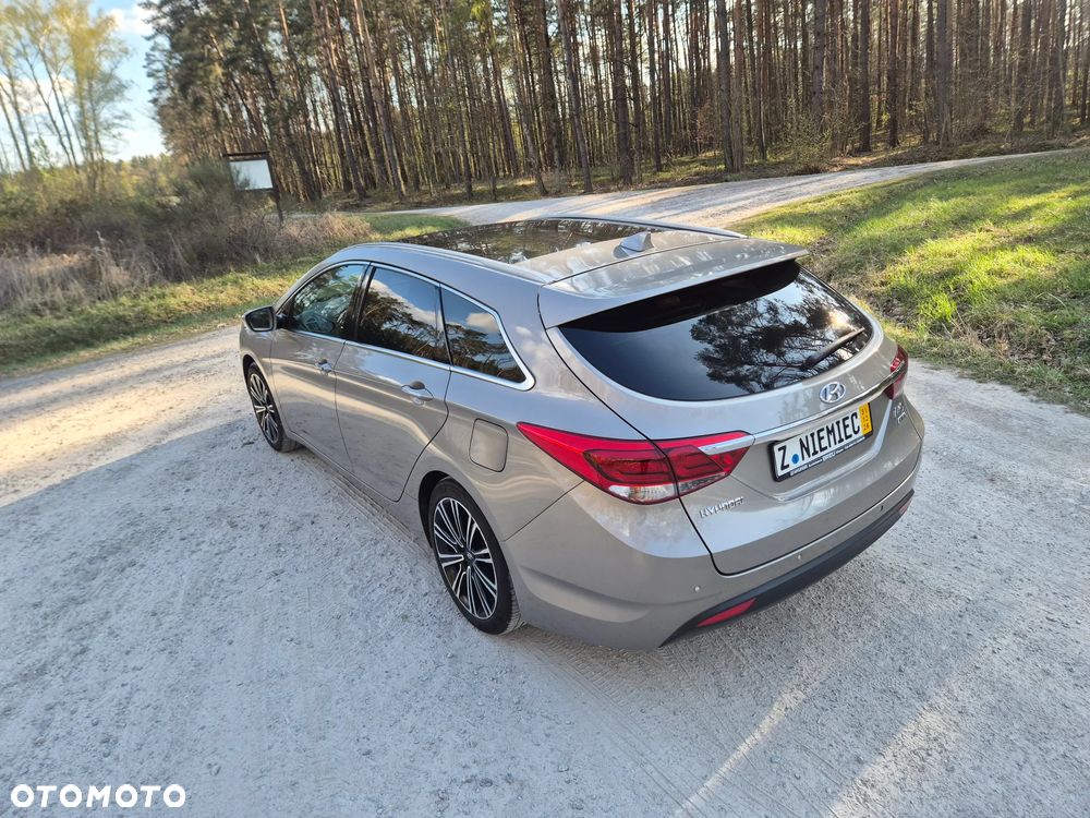 Hyundai i40 Kombi blue 1.7 CRDi DCT Premium - 13