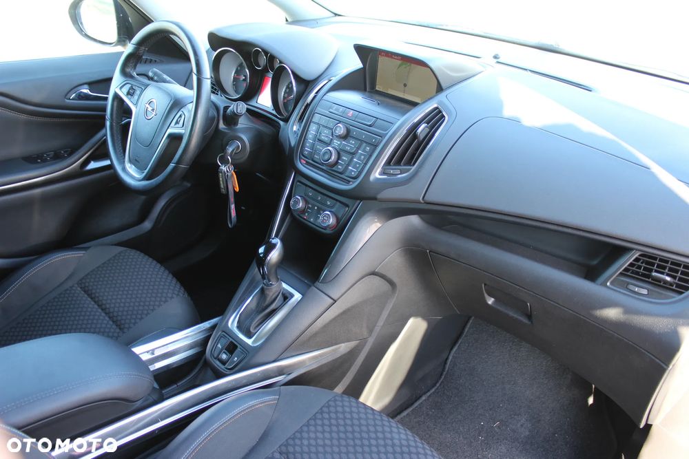 Opel Zafira 1.4 T Cosmo EU6 - 9