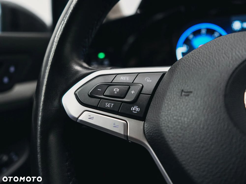 Volkswagen Golf - 19