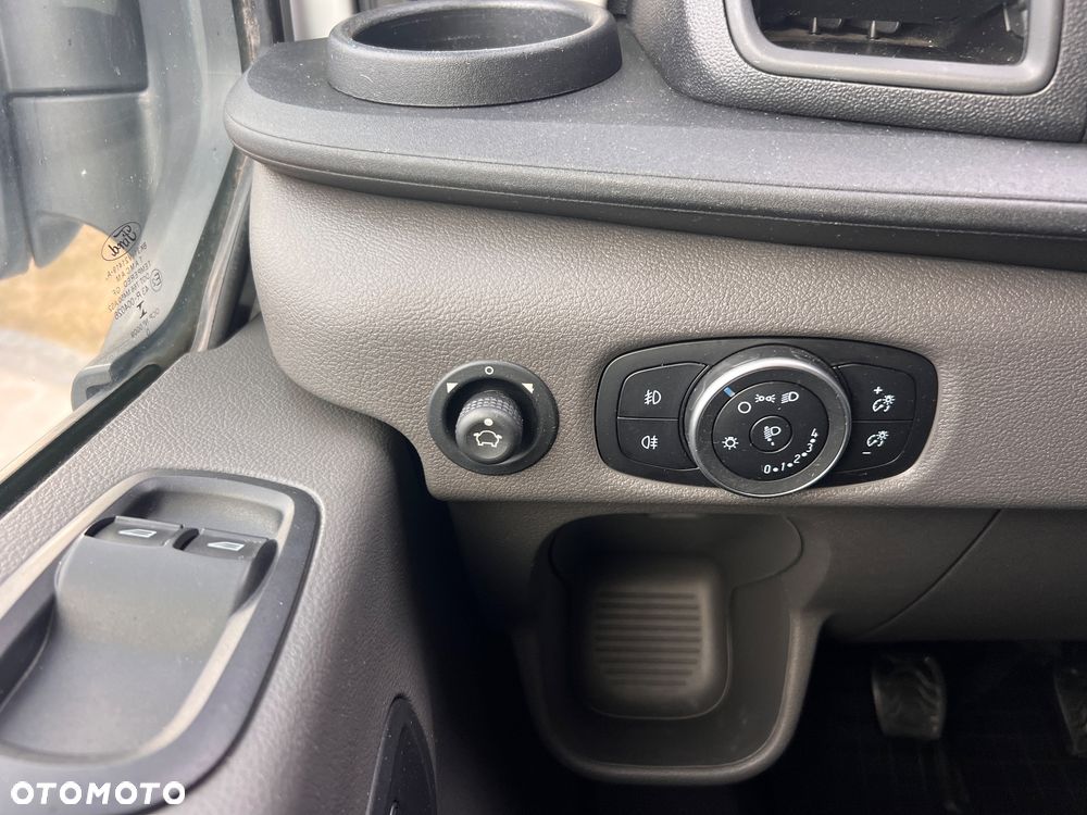 Ford Transit - 20