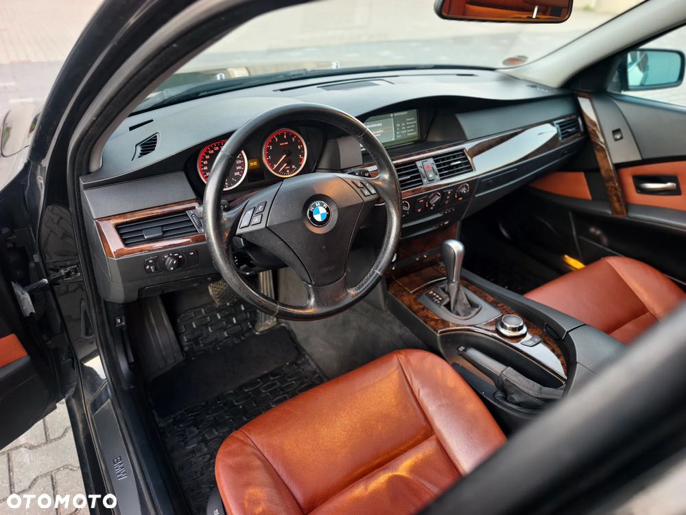 BMW Seria 5 525i Touring - 5