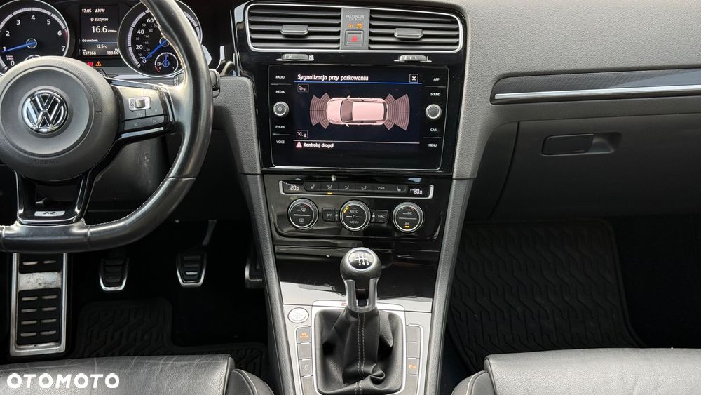 Volkswagen Golf - 17