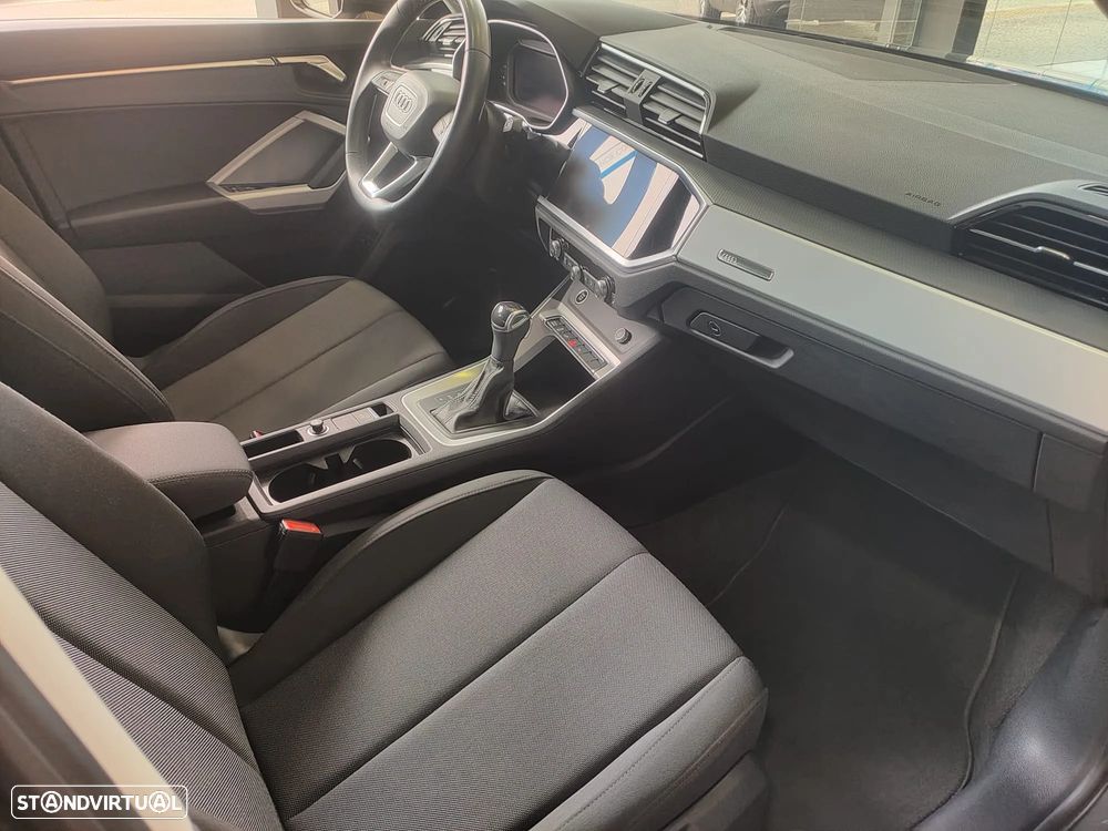 Audi Q3 45 TFSIe S tronic - 7