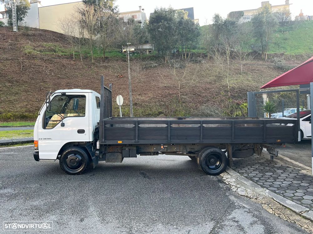 Isuzu NKR | 2.8 Diesel | Caixa Aberta | 3 Lug. - 2
