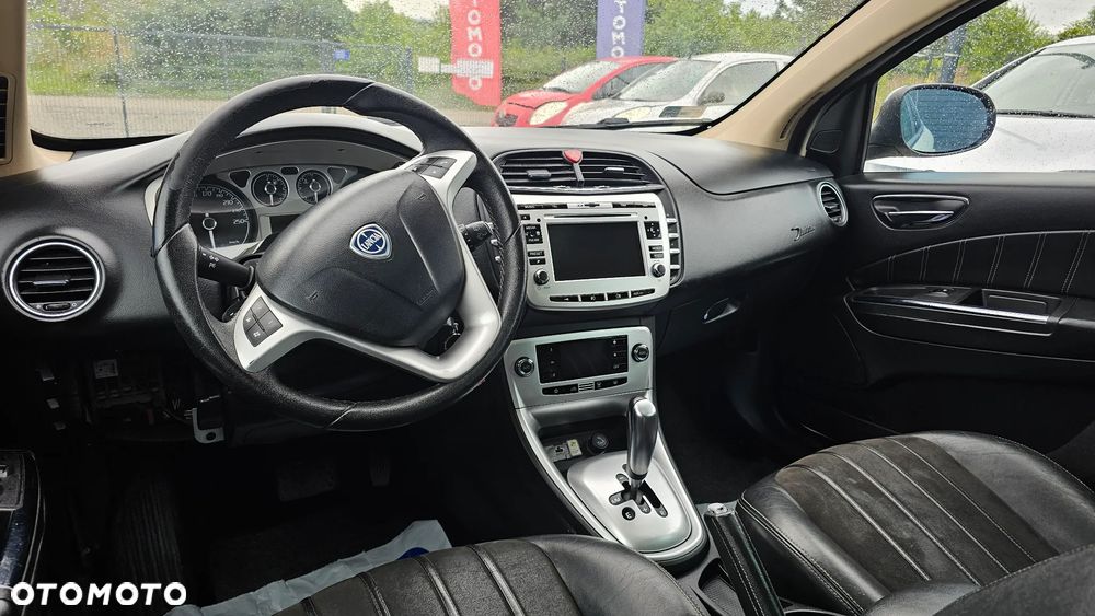 Lancia Delta 1.6 MJ Platino Selectronic - 13