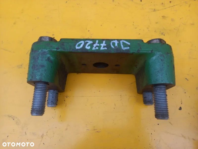 Podpora belki zaczepu polowego John Deere 7720 - 4