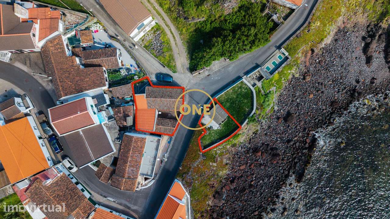 Moradia T2 nos Mosteiros — Vista Mar, Potencial Máximo e Localização I - Grande imagem: 2/31