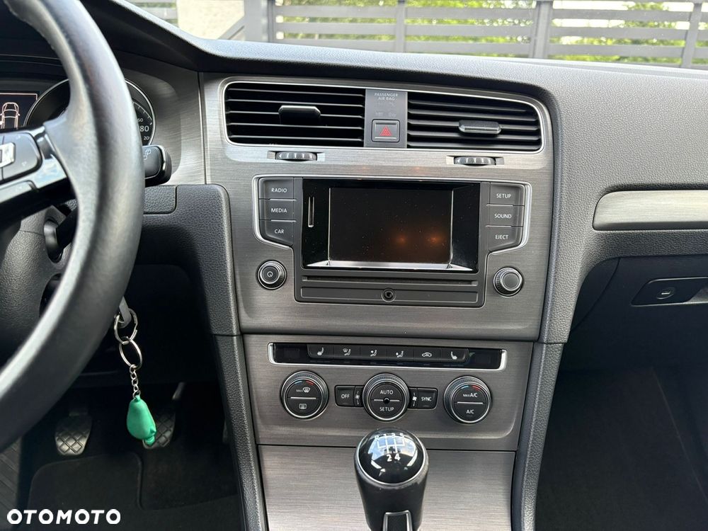 Volkswagen Golf 1.2 TSI BMT Trendline Perfectline - 10