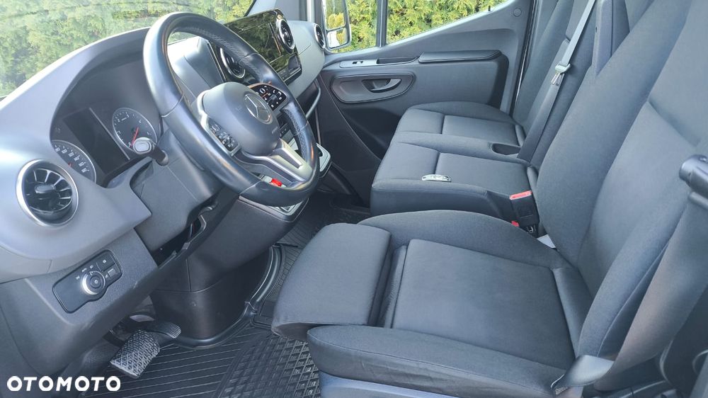 Mercedes-Benz Sprinter - 15