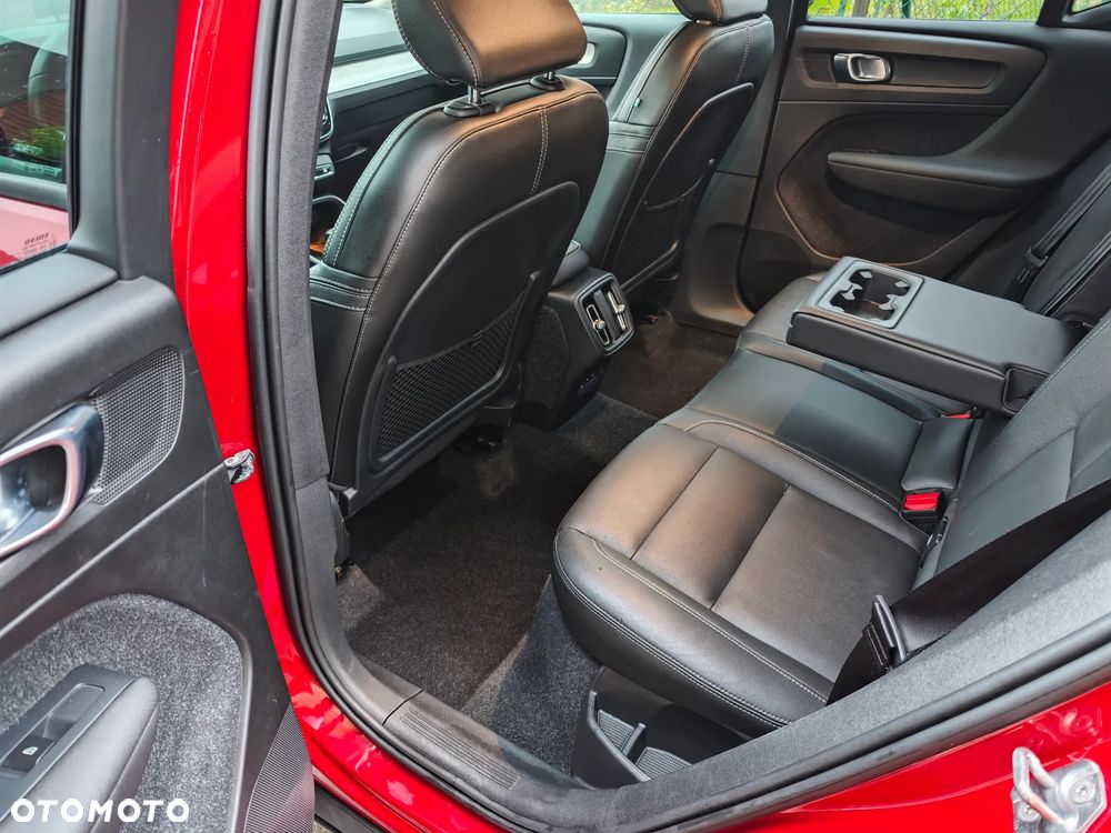Volvo XC 40 - 30