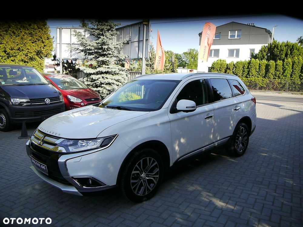 Mitsubishi Outlander 2.2 DI-D 4WD Automatik Diamant Edition+ - 11