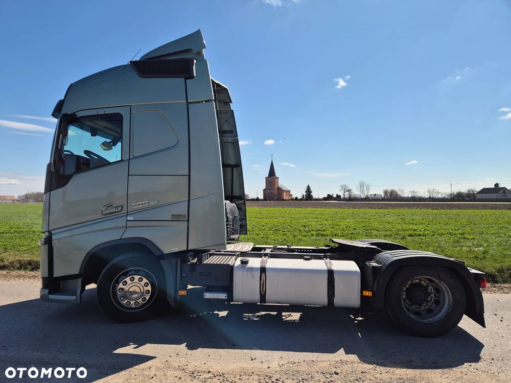 Volvo FH Low deck , mega . - 6