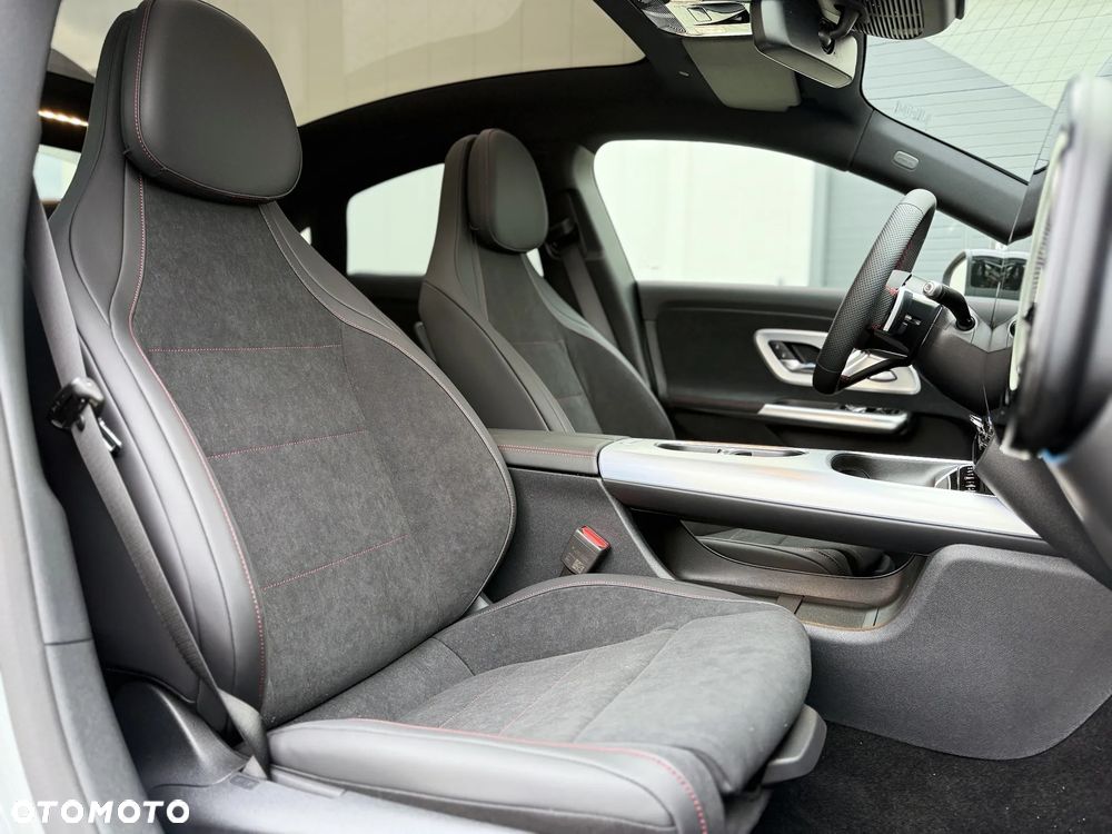 Mercedes-Benz CLA - 27