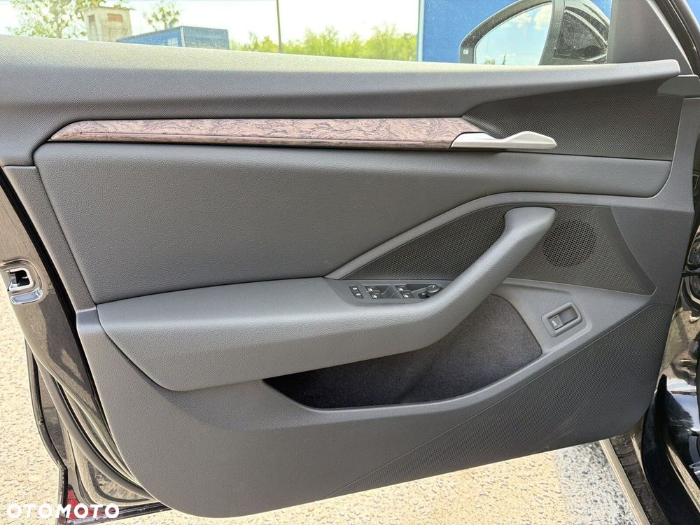 Skoda Superb 2.0 TDI SCR 4x4 L&K DSG - 11