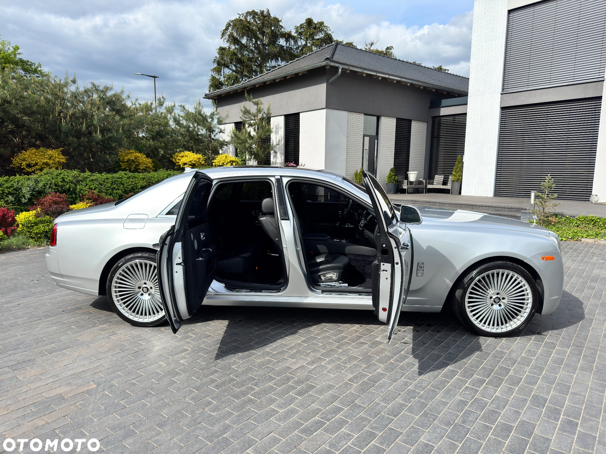 Rolls-Royce Ghost Standard - 4