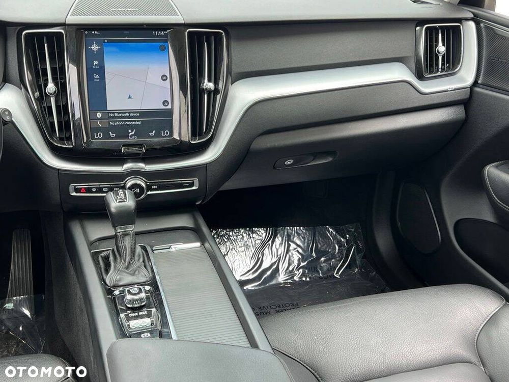 Volvo XC 60 T6 AWD Momentum - 23