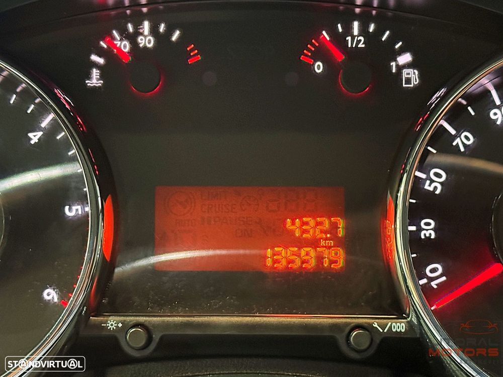 Peugeot 5008 1.6 HDi 7L SE Style - 26