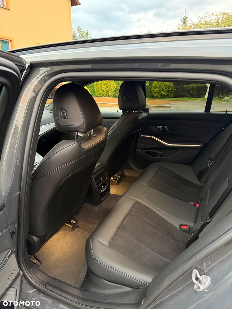 BMW Seria 3 320d xDrive MHEV M Sport sport - 7