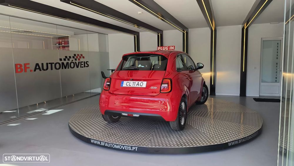 Fiat 500e RED — fotografia 18