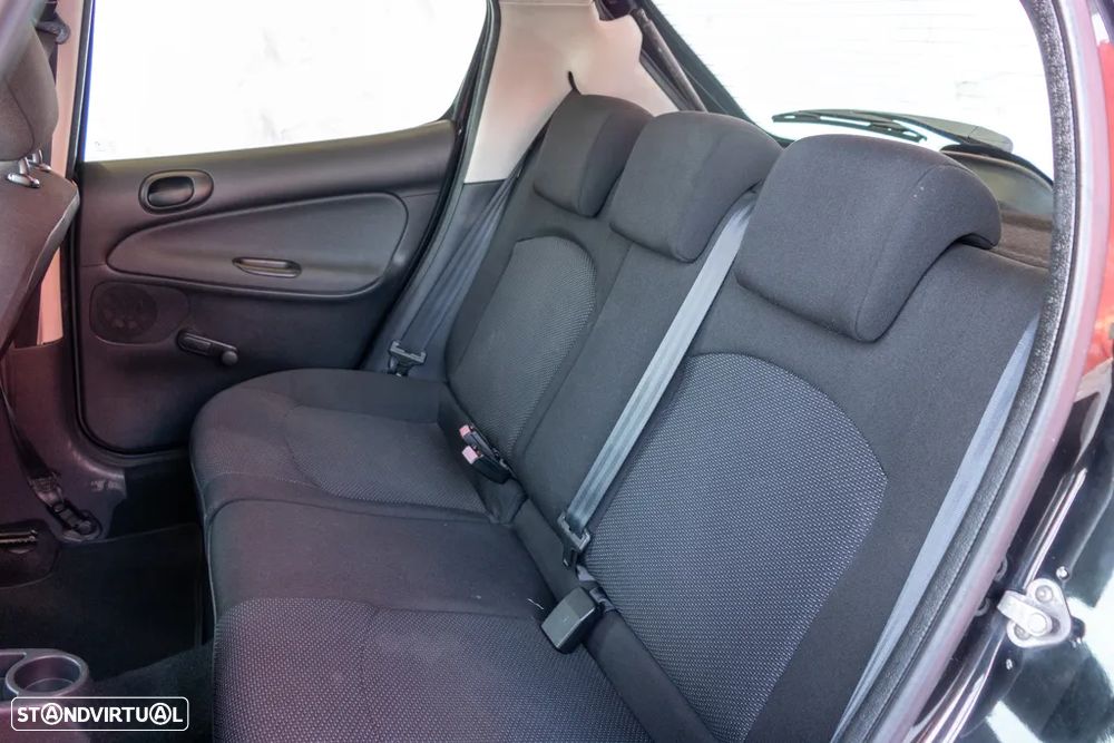 Peugeot 206+ 1.1 Urban - 17