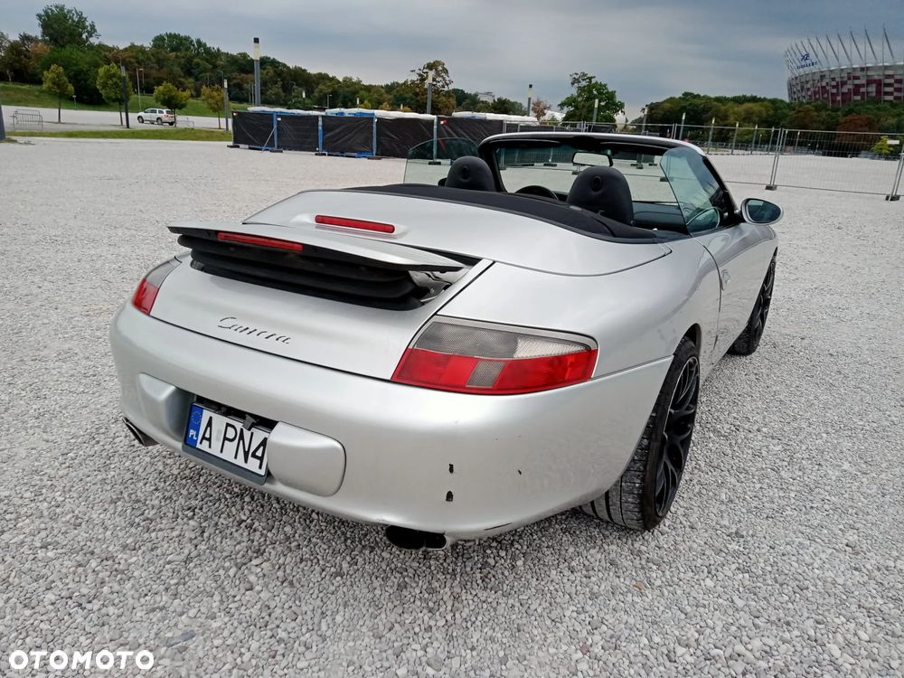 Porsche 911 Carrera 4 Cabrio - 13