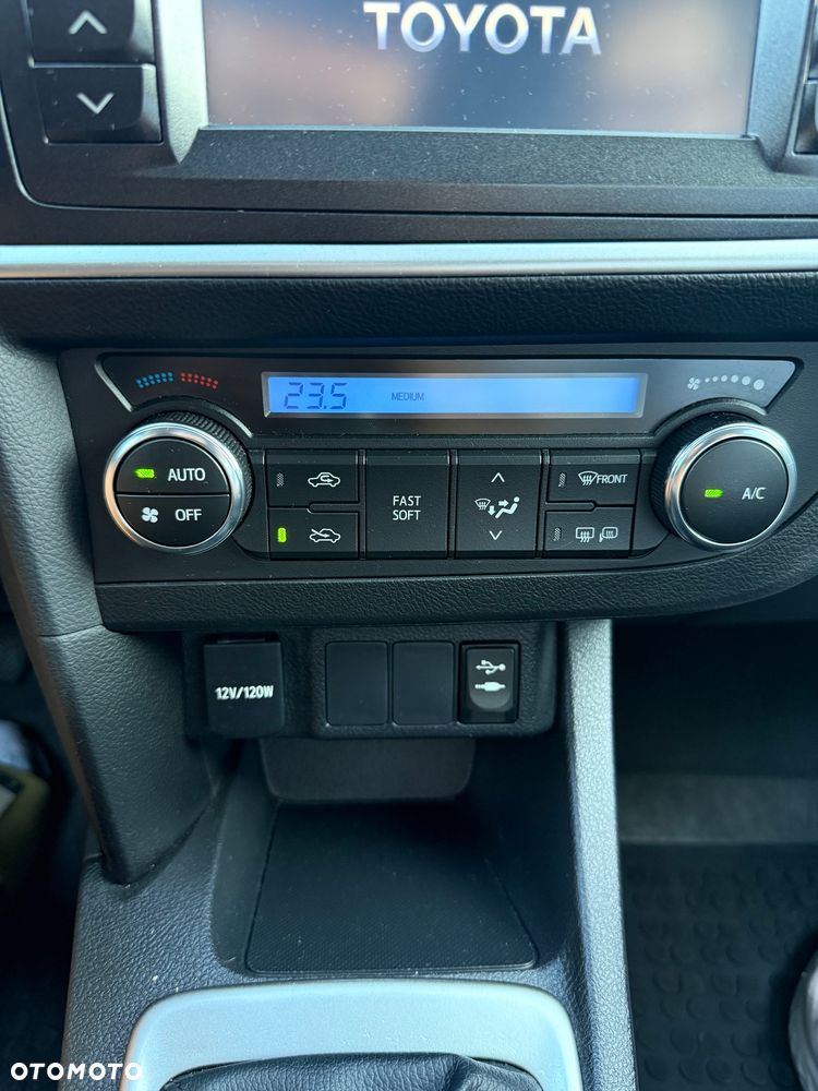 Toyota Auris 1.6 Premium - 13