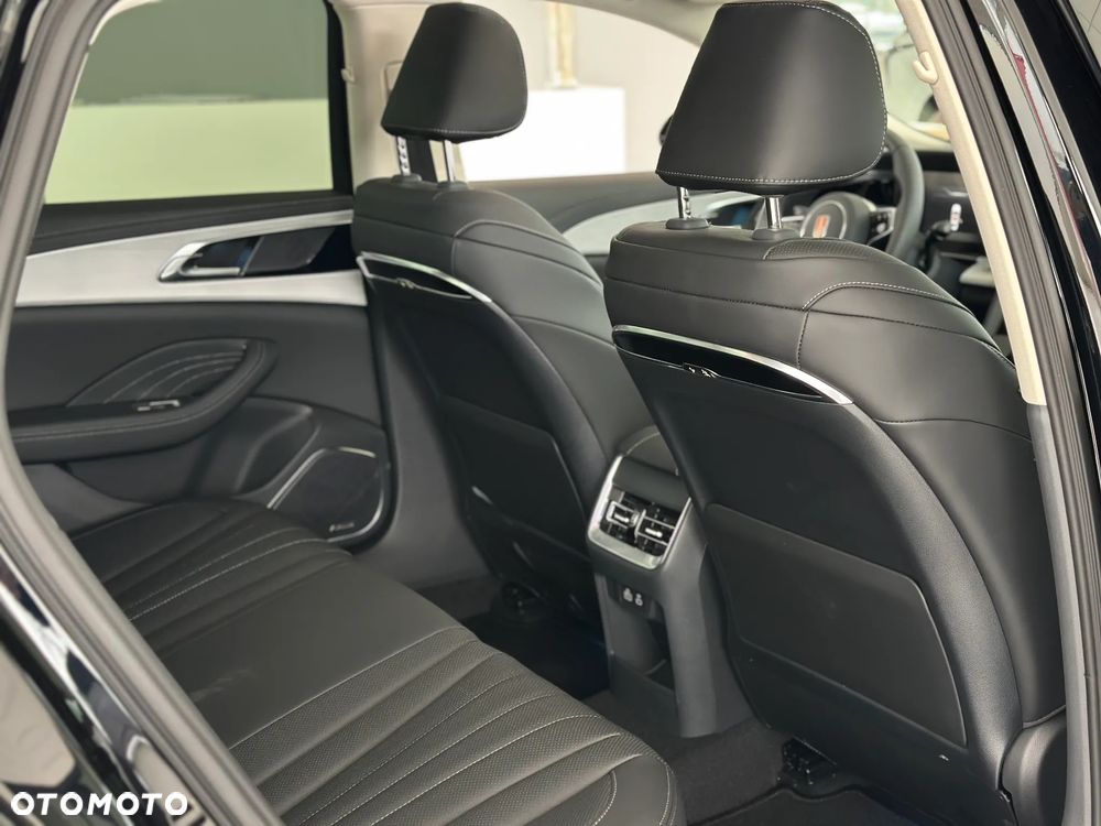 Hongqi H5 2.0T Comfort - 9