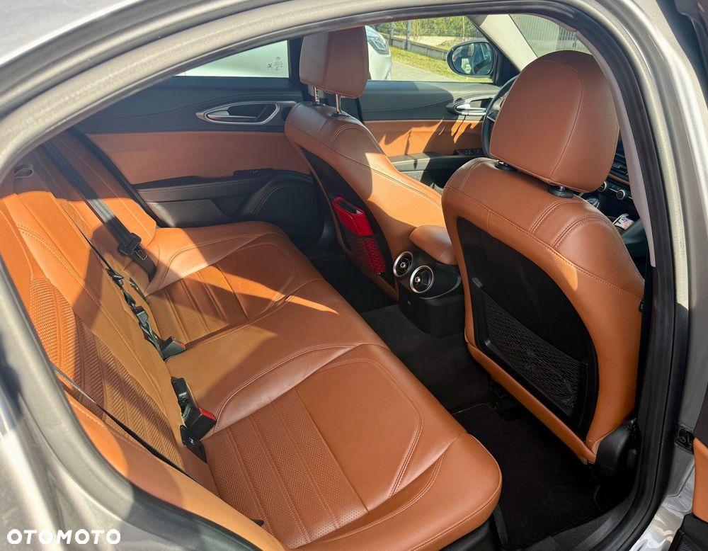 Alfa Romeo Giulia 2.0 Turbo Veloce Q4 - 9