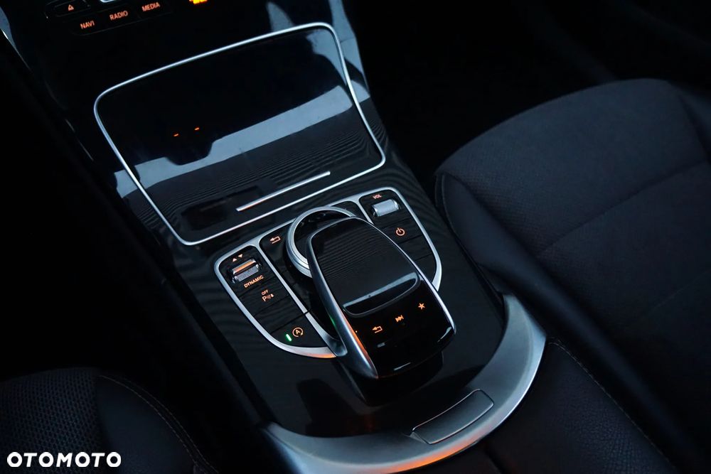 Mercedes-Benz Klasa C 180 9G-TRONIC - 19