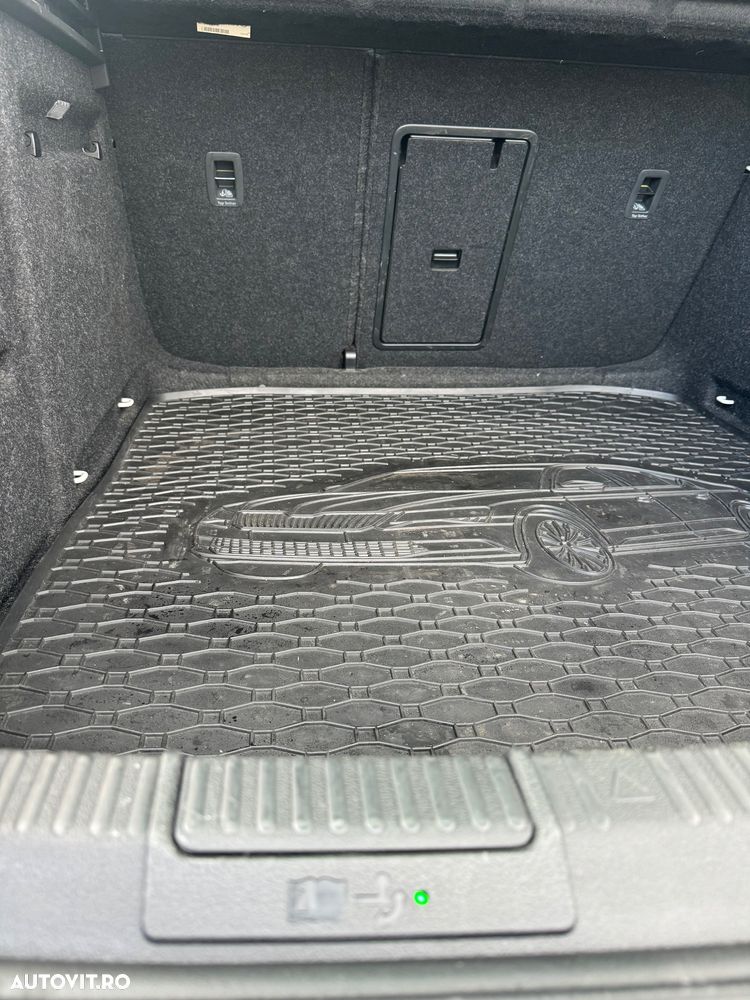 Skoda Superb 1.6 TDI DSG Ambition - 34