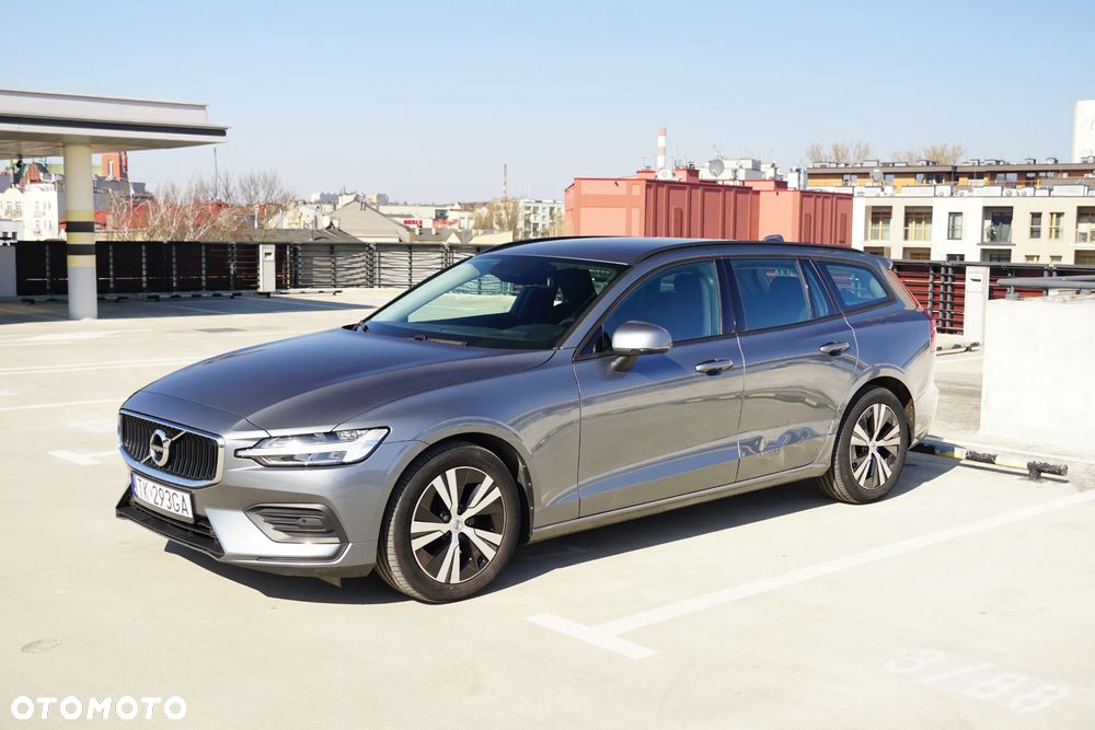Volvo V60 B3 B DKG Momentum Core - 5