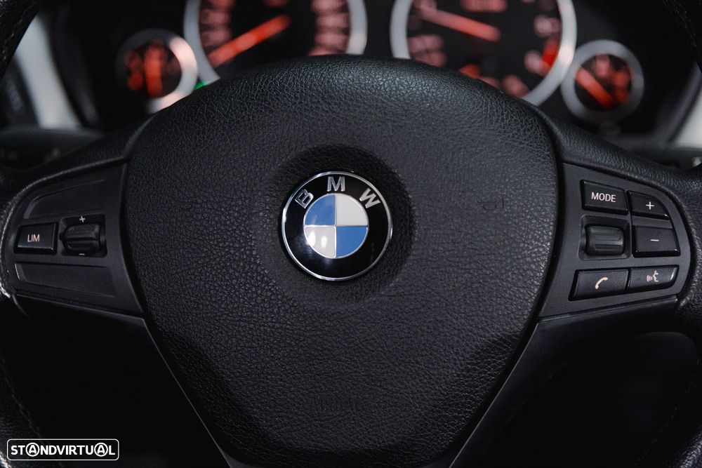 BMW 320 d Auto Exclusive - 22