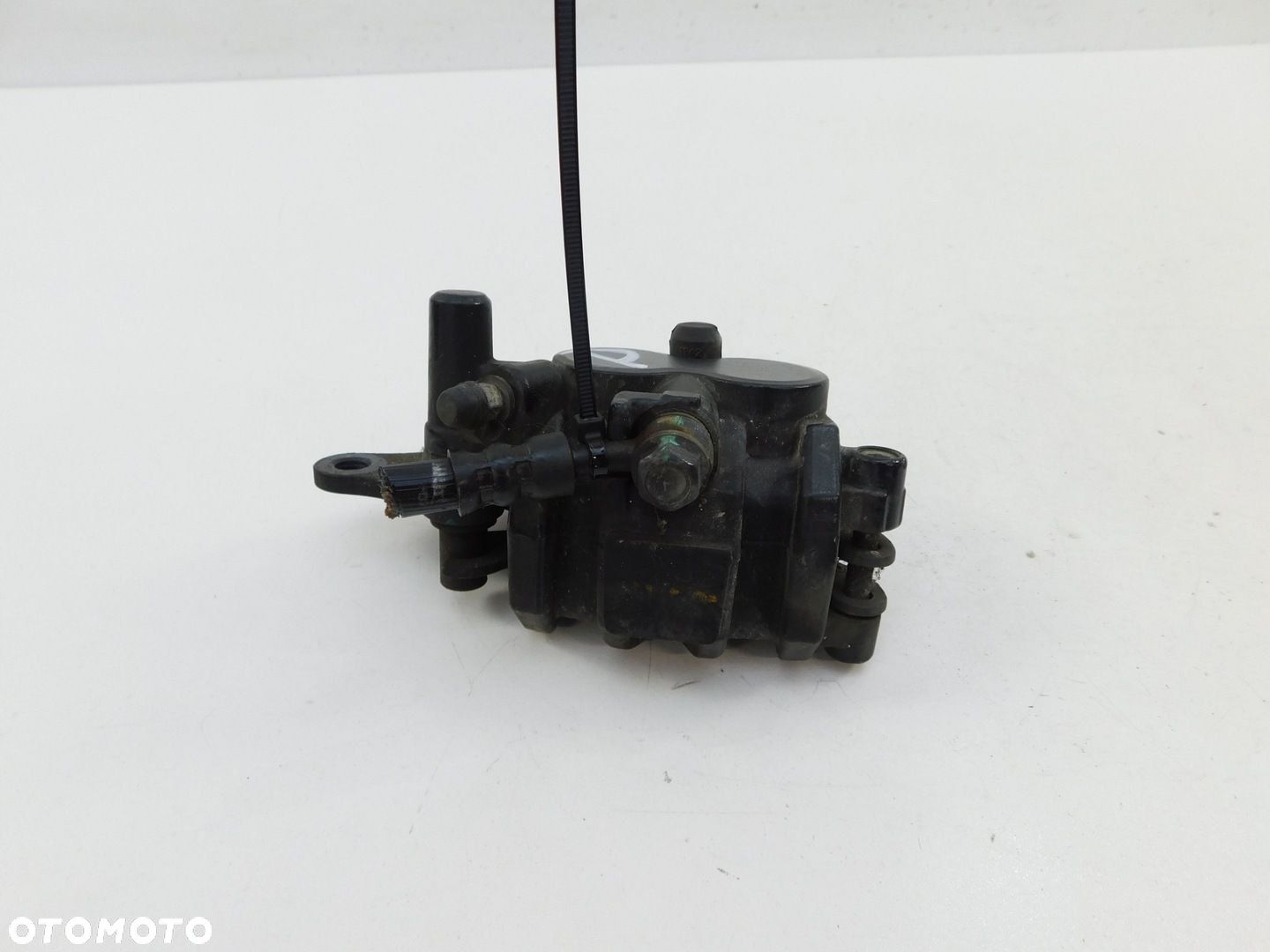 SKUTER ELEKTRYCZNY NIU ZACISK HAMULCA PRZÓD - 4