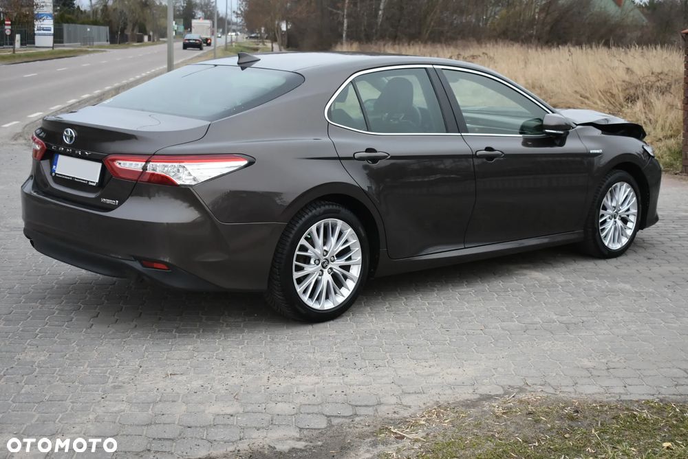 Toyota Camry 2.5 Hybrid Executive CVT - 1