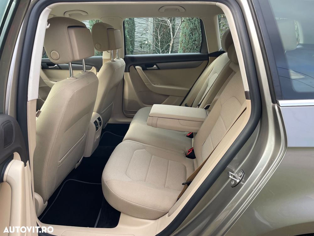 Volkswagen Passat - 20