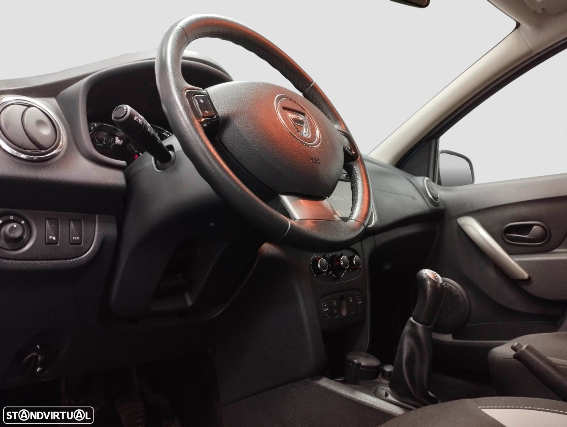 Dacia Sandero - 5