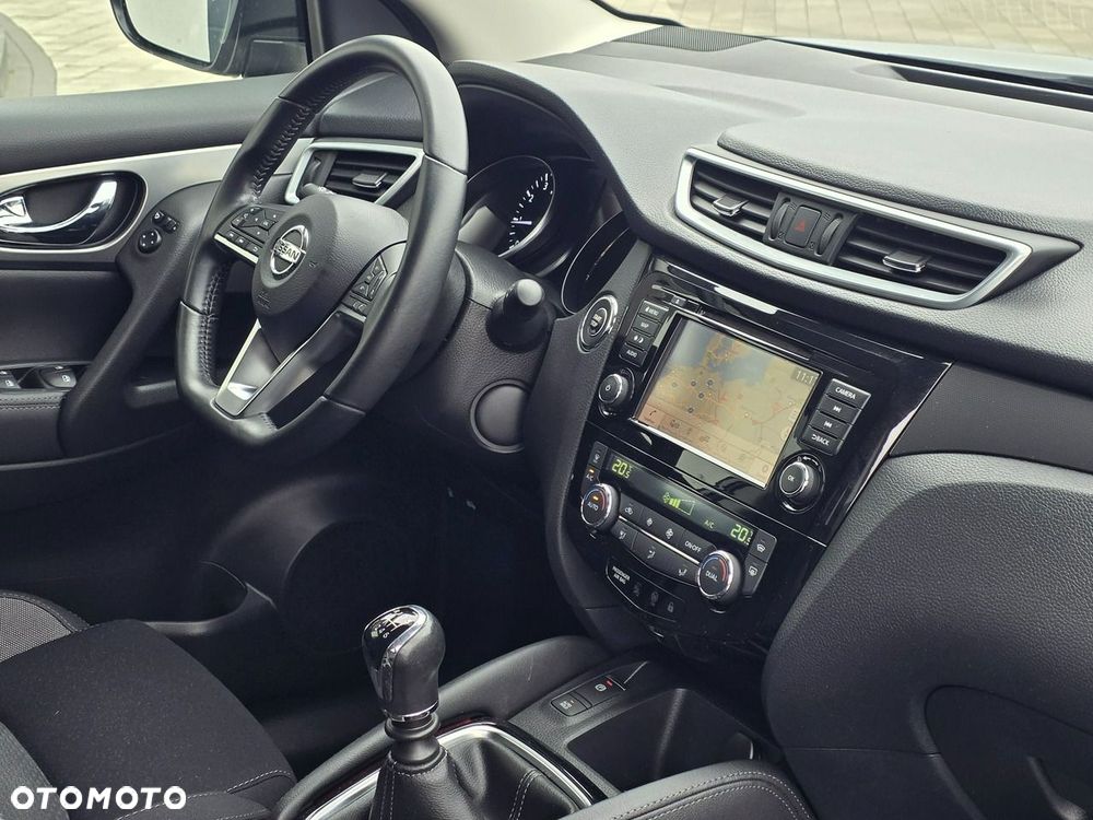 Nissan Qashqai - 25