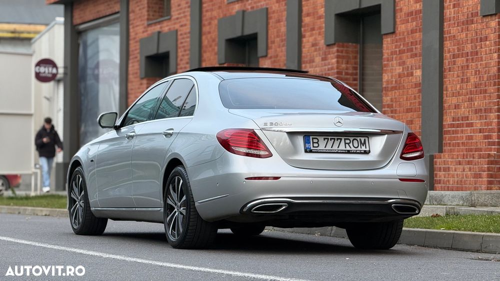 Mercedes-Benz E 300 - 35