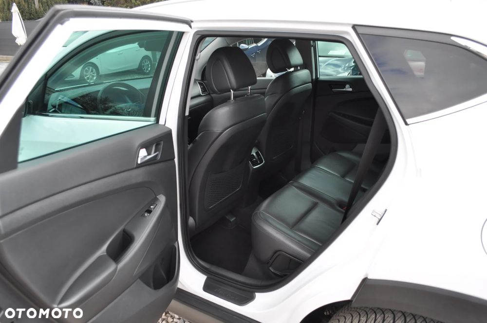 Hyundai Tucson 2.0 CRDI 4WD Automatik Premium - 18