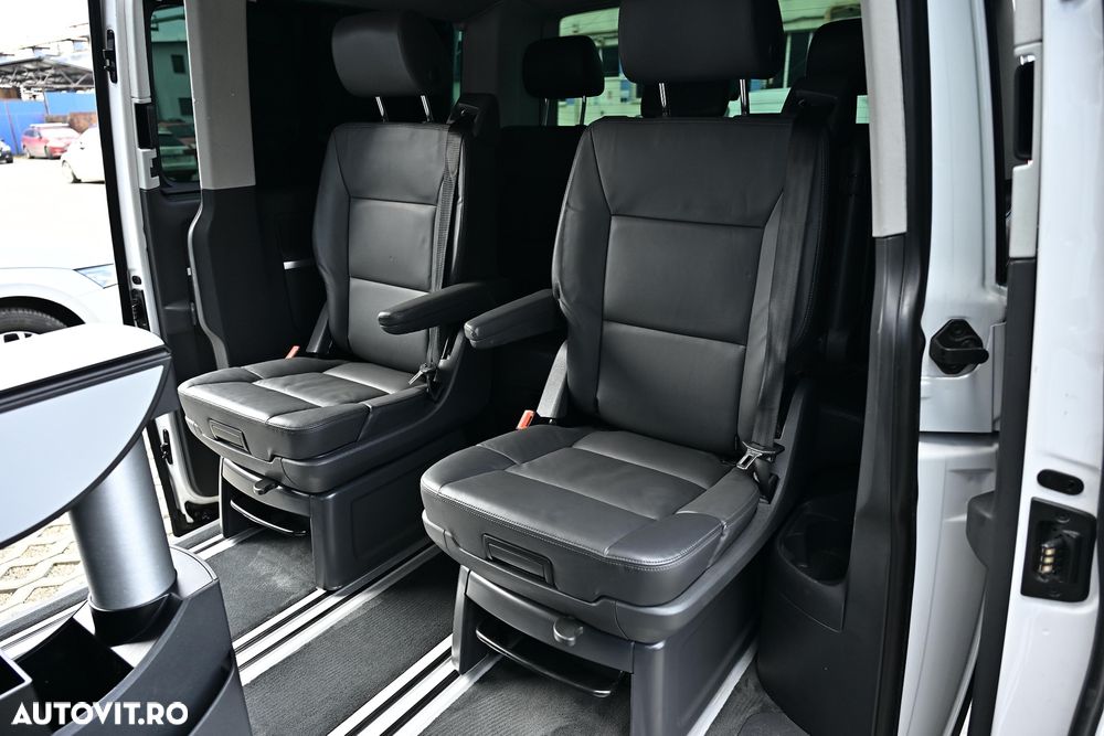 Volkswagen Multivan - 11